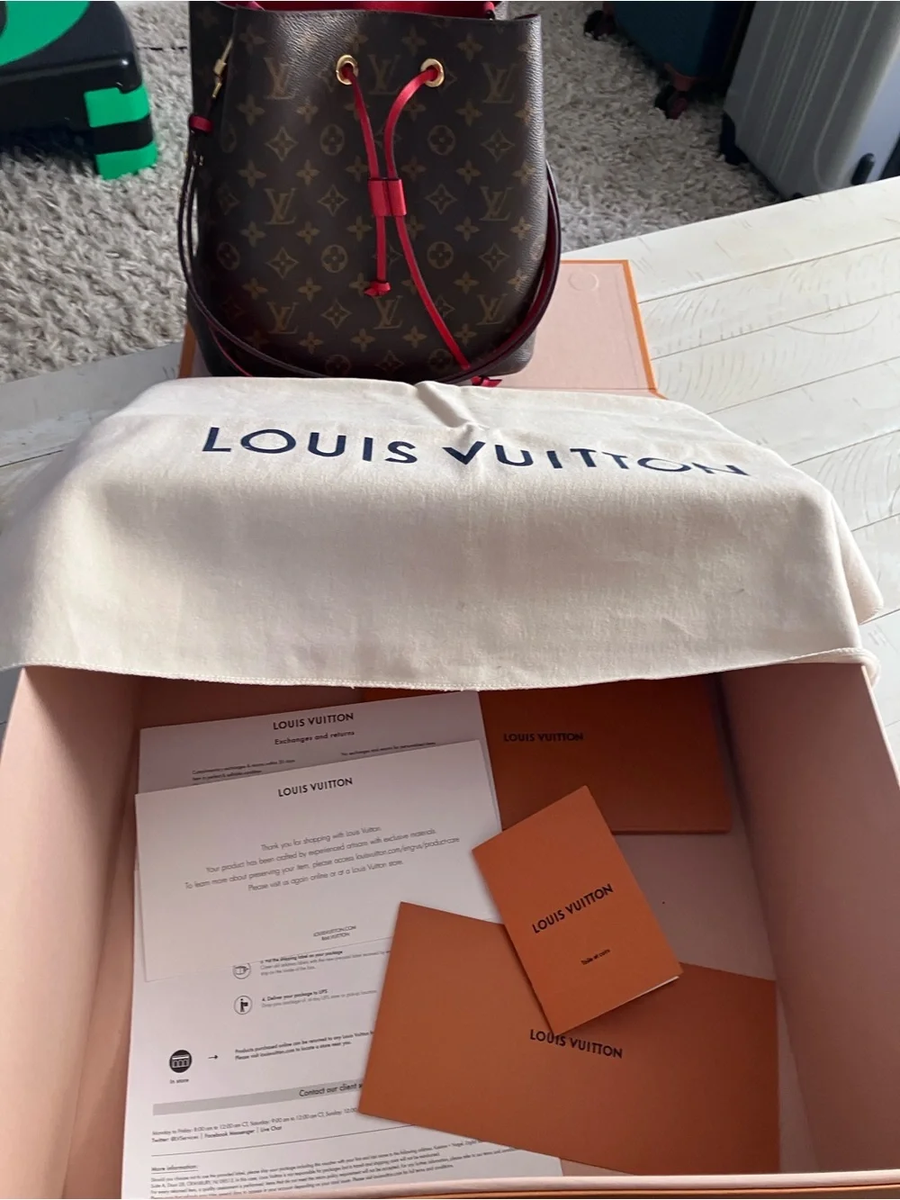 Louis Vuitton  neonoe MM monogram with freesia Trim and linings